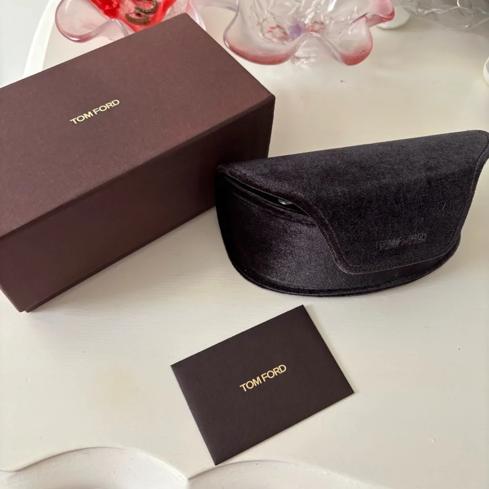 Tom Ford Annabelle Brown Oversized Sunglasses Round - Picture 6 of 6